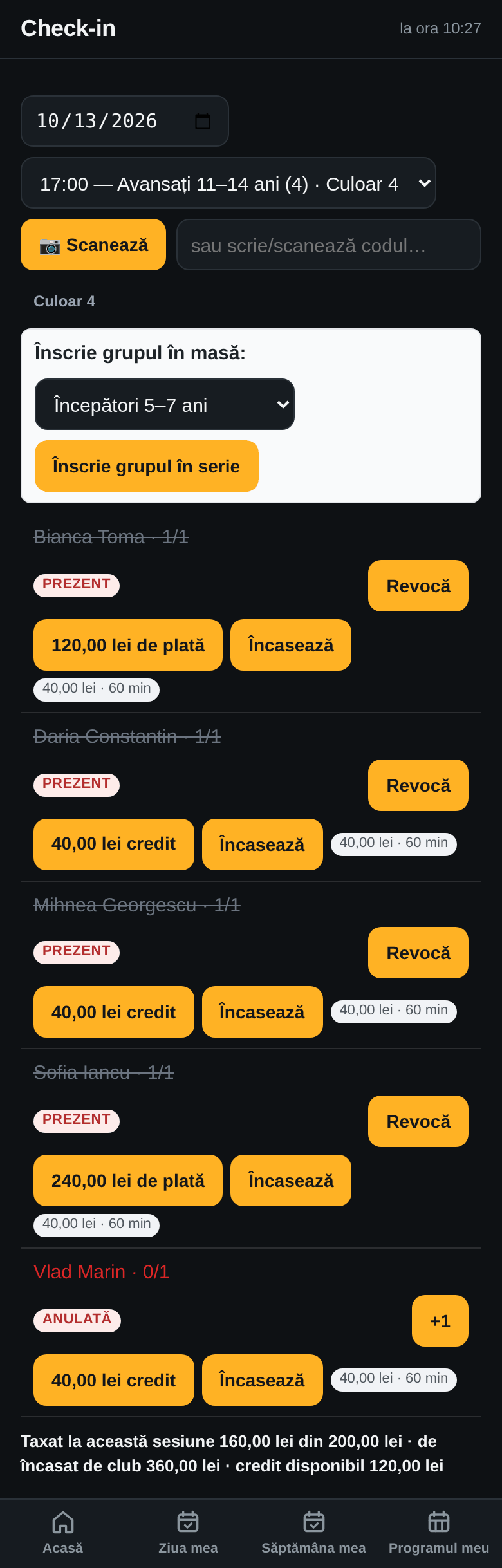 Aceeași listă după prezență: copiii marcați Prezent, cu butonul Revocă, soldurile scăzute cu 40 lei; jos, cât s-a taxat la această sesiune și cât are clubul de încasat